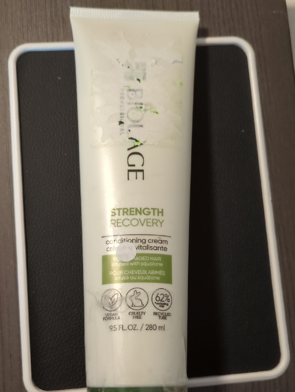 Biolage Strength Recovery Conditioning Cream - White & Green Tube